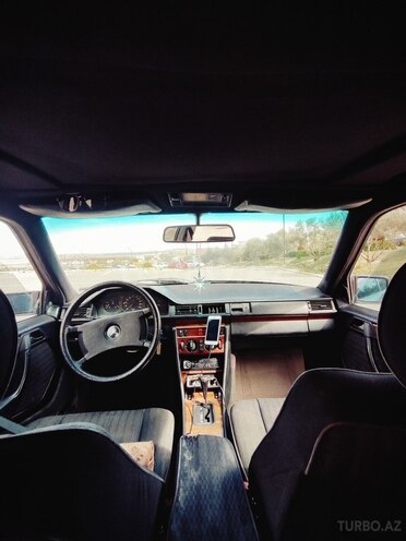 Mercedes E 300 1992, 333,333 km - 3.0 л - Bakı