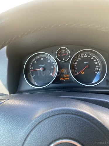 Opel Zafira 2010, 260,000 km - 1.9 l - Bakı