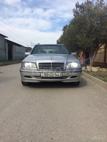 Mercedes C 220 2000, 380,000 km - 2.2 l - Bakı