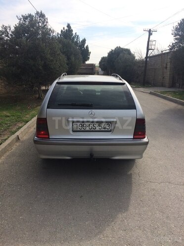 Mercedes C 220 2000, 380,000 km - 2.2 l - Bakı
