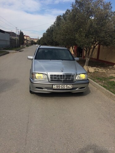 Mercedes C 220 2000, 380,000 km - 2.2 l - Bakı