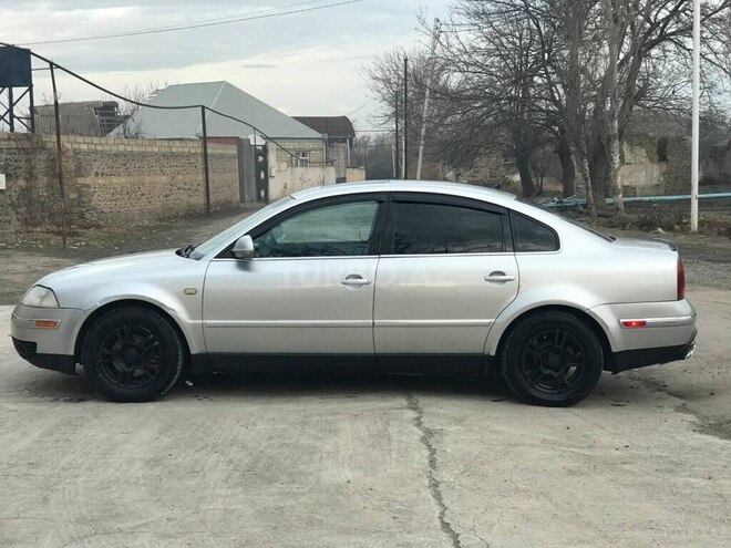 Volkswagen Passat 2002, 317,000 km - 1.8 l - Gəncə