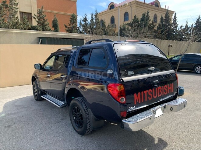 Mitsubishi L200 2013, 181,360 km - 2.5 l - Bakı