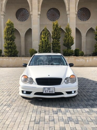 Mercedes C 180 2004, 380,000 km - 1.8 l - Ağdam
