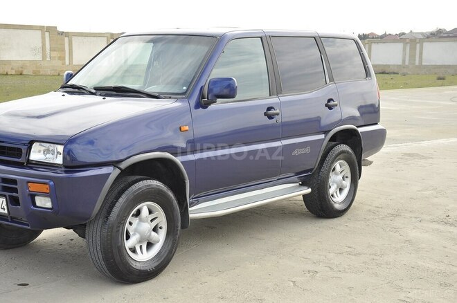 Nissan Terrano 1997, 338,000 km - 2.4 l - Bakı