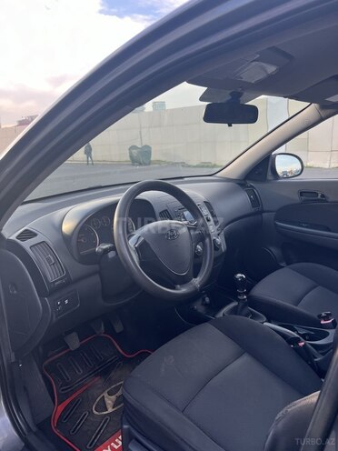 Hyundai i30 2007, 250,254 km - 1.6 л - Bakı
