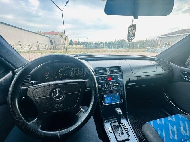 Mercedes C 220 2000, 312,000 km - 2.2 л - Sabirabad