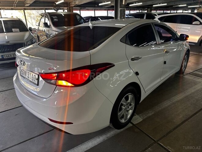 Hyundai Elantra 2015, 88,500 km - 1.6 л - Bakı