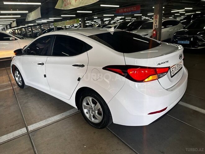 Hyundai Elantra 2015, 88,500 km - 1.6 л - Bakı