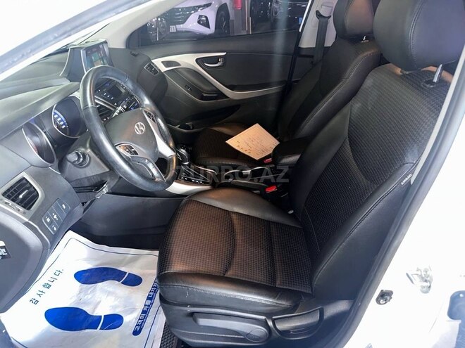 Hyundai Elantra 2015, 88,500 km - 1.6 л - Bakı