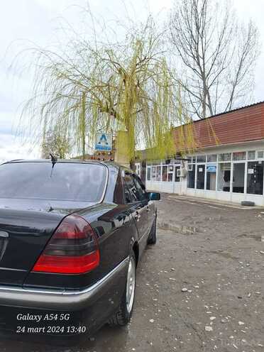 Mercedes C 180 1998, 370,000 km - 1.8 l - Qəbələ