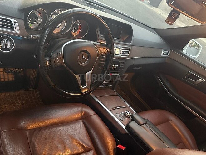 Mercedes E 220 2013, 26,890 km - 2.2 л - Bakı