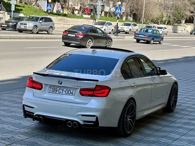 BMW 330e