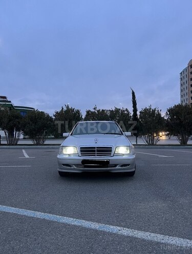 Mercedes C 240