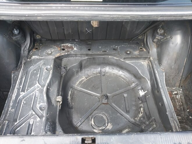 Mercedes 190 1989, 200,000 km - 2.5 l - Astara