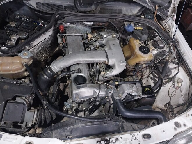 Mercedes 190 1989, 200,000 km - 2.5 l - Astara