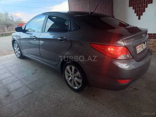 Hyundai Accent 2013, 243,011 km - 1.6 л - Lənkəran
