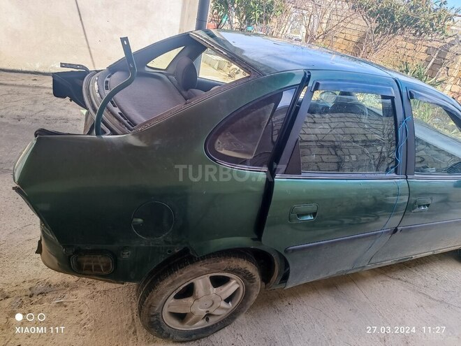 Opel Vectra 1995, 445,500 km - 2.0 l - Bakı