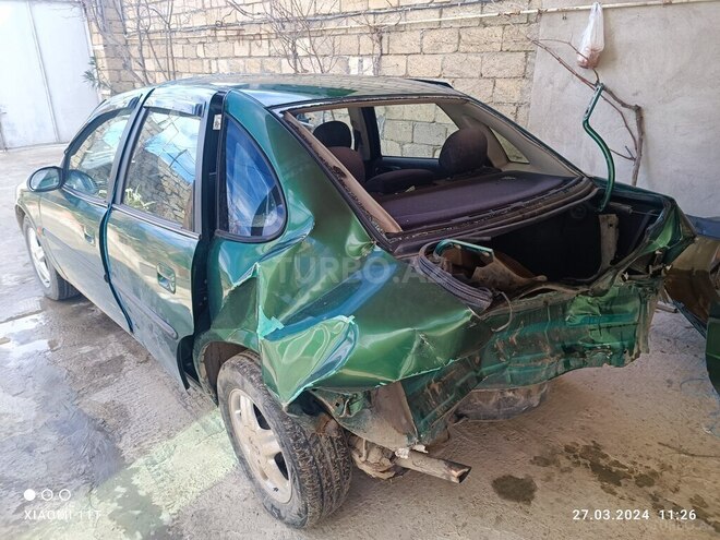 Opel Vectra 1995, 445,500 km - 2.0 l - Bakı
