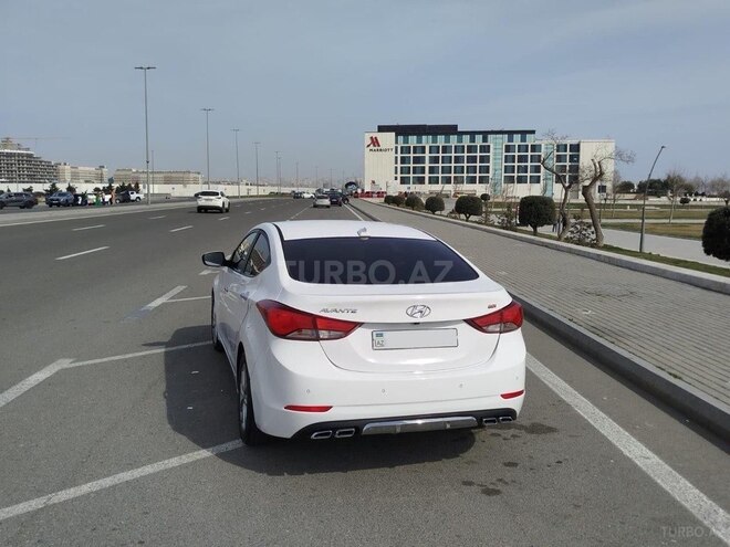Hyundai Elantra 2015, 146,000 km - 1.6 l - Bakı