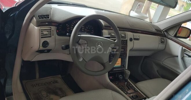 Mercedes E 220 1999, 230,750 km - 2.2 l - Bakı