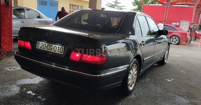 Mercedes E 220 1999, 230,750 km - 2.2 l - Bakı