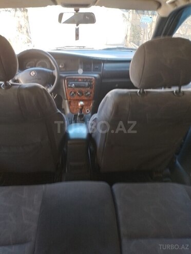 Opel Vectra 1995, 445,500 km - 2.0 l - Bakı