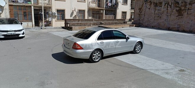 Mercedes C 240 2001, 233,303 km - 2.4 l - Bakı