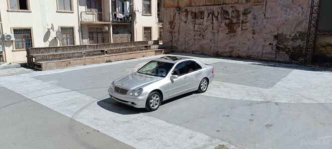Mercedes C 240 2001, 233,303 km - 2.4 l - Bakı