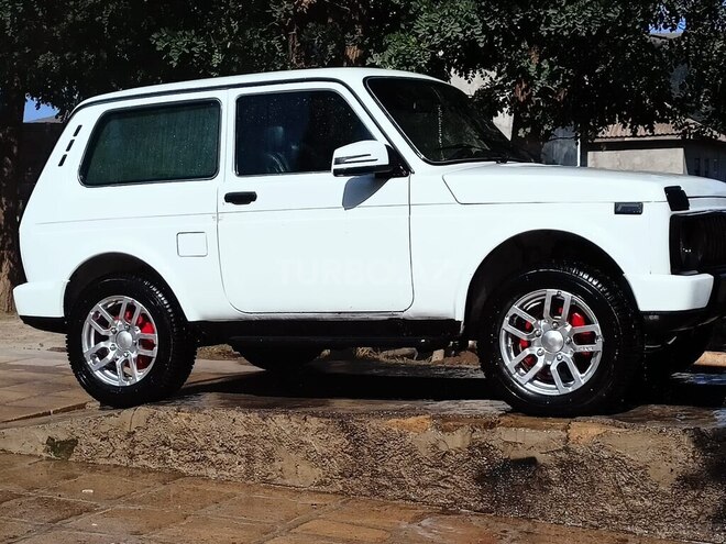 LADA (VAZ) Niva 2009, 152,300 km - 1.7 л - Yardımlı