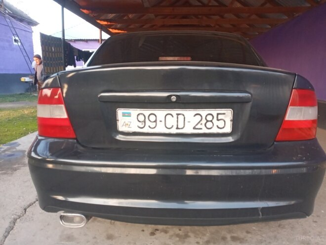 Opel Vectra 1997, 150,000 km - 1.8 l - Zaqatala