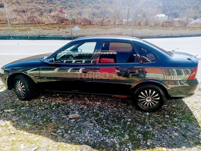 Opel Vectra 1997, 315,000 km - 1.8 l - Şəki