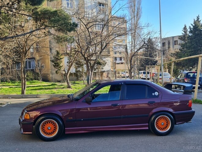 BMW 318 1994, 358,000 km - 1.8 l - Bakı