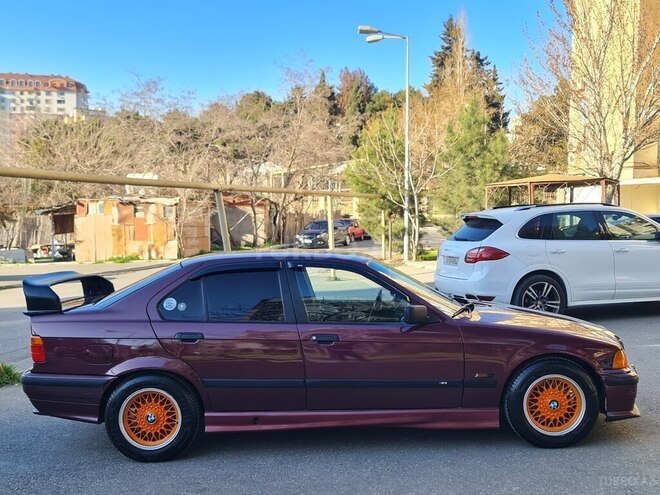 BMW 318 1994, 358,000 km - 1.8 l - Bakı
