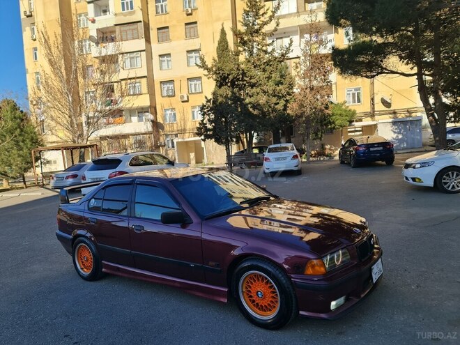 BMW 318 1994, 358,000 km - 1.8 l - Bakı