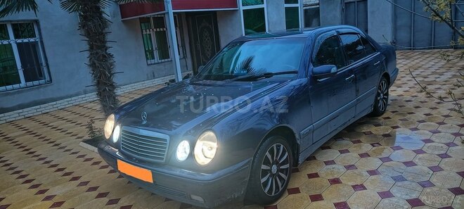 Mercedes E 230 1996, 786,000 km - 2.3 l - Bərdə