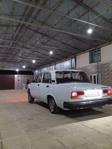 LADA (VAZ) 2107 2010, 100,000 km - 1.6 л - Salyan