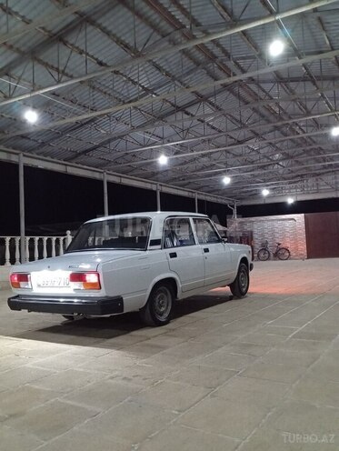 LADA (VAZ) 2107 2010, 100,000 km - 1.6 л - Salyan