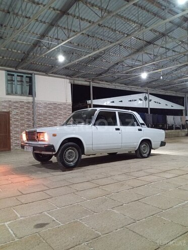 LADA (VAZ) 2107 2010, 100,000 km - 1.6 л - Salyan
