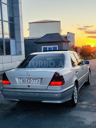 Mercedes C 240 1999, 243,000 km - 2.4 l - Zaqatala