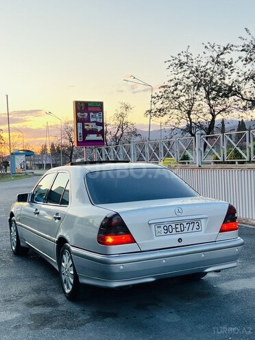 Mercedes C 240 1999, 243,000 km - 2.4 l - Zaqatala