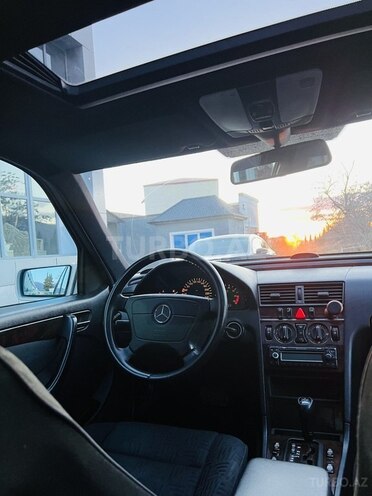 Mercedes C 240 1999, 243,000 km - 2.4 l - Zaqatala