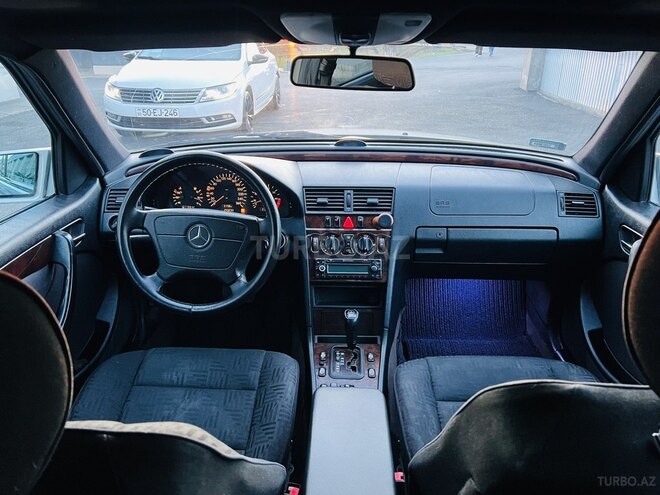 Mercedes C 240 1999, 243,000 km - 2.4 l - Zaqatala