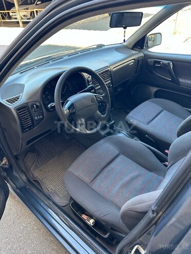 Volkswagen Polo 1998, 169,527 km - 1.6 л - Bakı