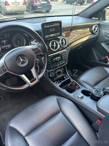 Mercedes CLA 250