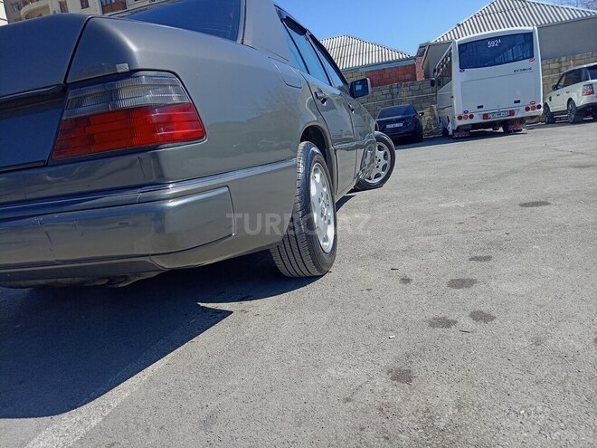 Mercedes E 200 1990, 272,150 km - 2.0 l - Bakı