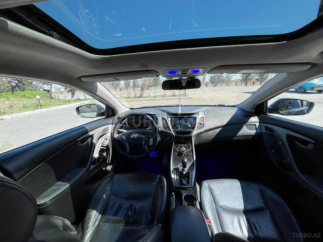 Hyundai Elantra 2014, 272,000 km - 1.8 l - Yevlax