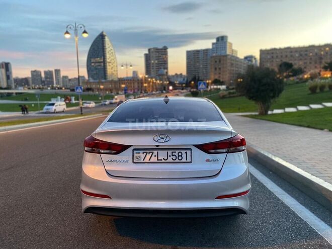 Hyundai Elantra 2016, 194,000 km - 1.6 l - Bakı