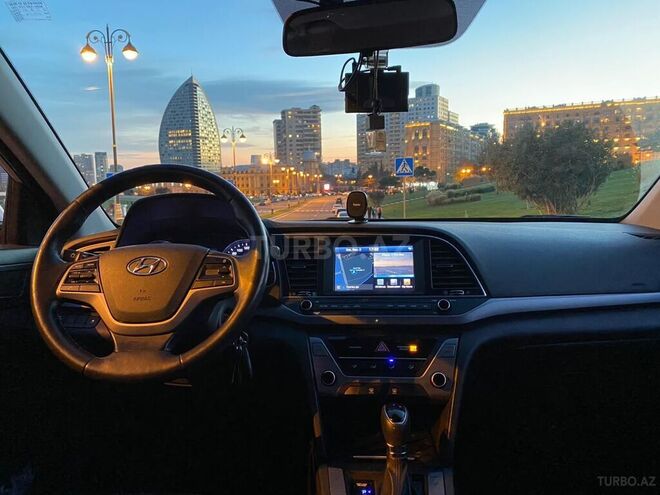 Hyundai Elantra 2016, 194,000 km - 1.6 l - Bakı