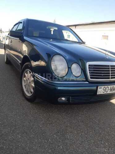 Mercedes E 200 1998, 262,000 km - 2.0 л - Ucar